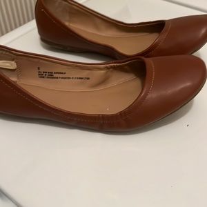 Light weight/ dress shoes 👞